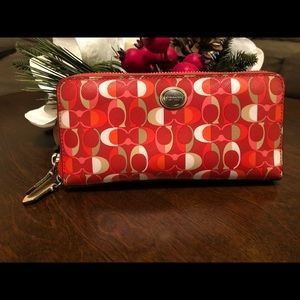 Accordion Zip Coach Wallet